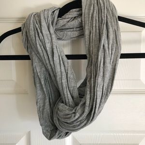 Brandy circle scarf